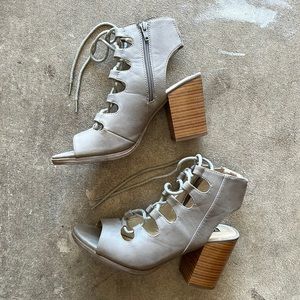 White Mountain lace-up open-toe black heel